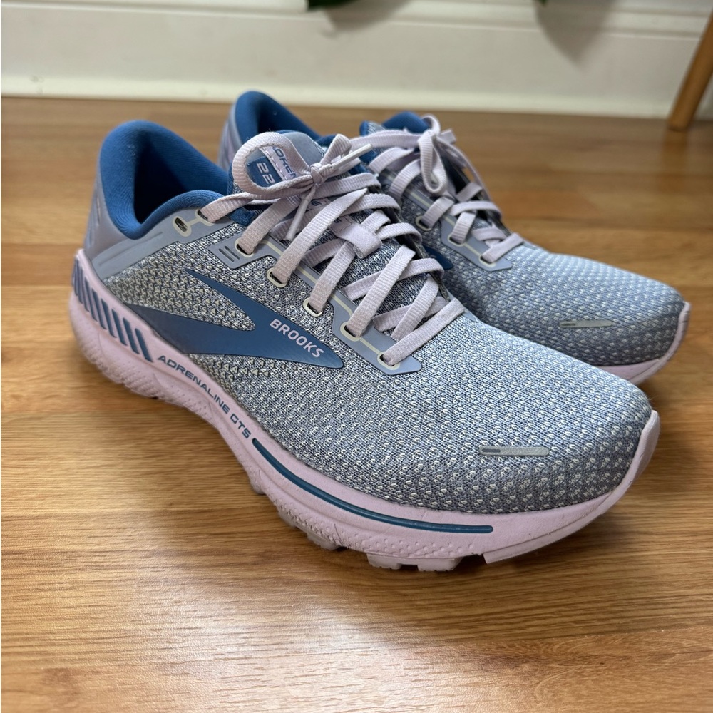 Brooks Running Shoes (women’s 9.5)